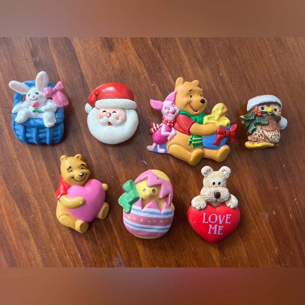 Holiday pins set, (7) from the 1970s